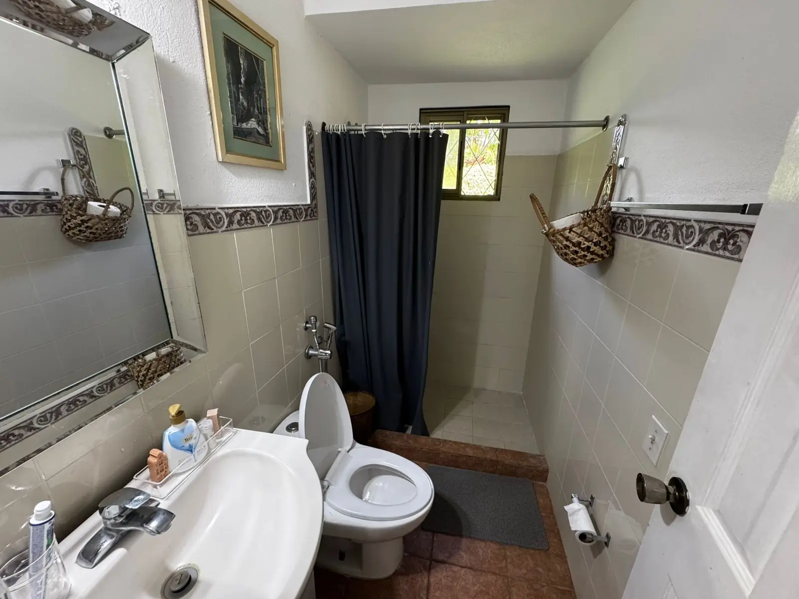 Bathroom — lakeside home for sale at Club Ecuestre de Coronado, Panama