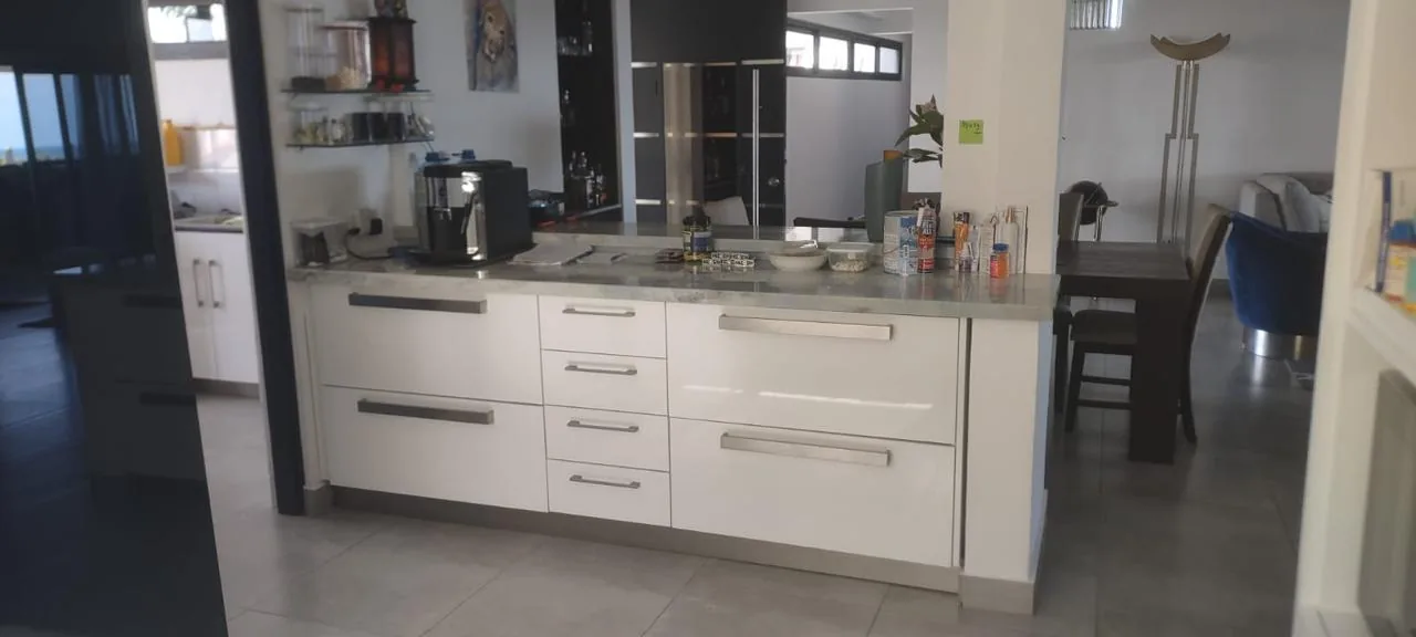 Kitchen island — ocean-view home for sale in Terrazas de Vista Mar, San Carlos, Panama